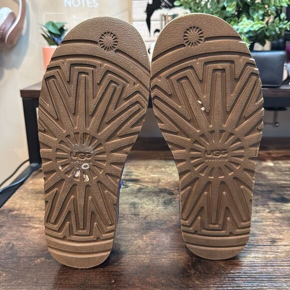 Ugh Purple Sequin Boots‎ size 7 - Picture 8 of 11